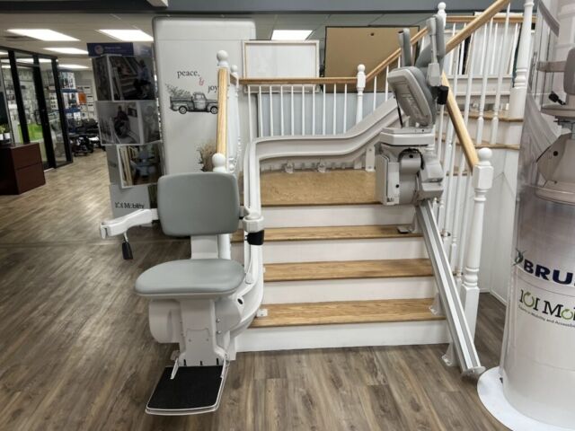 Bruno Elite Indoor Curved Stairlift